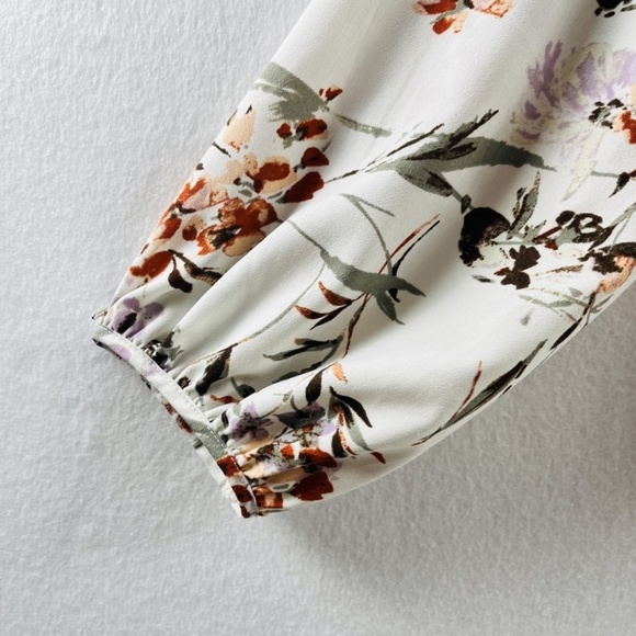 Drew Ivory Floral Print Cropped Button Front Blouse Size Medium Cottagecore - Picture 3 of 9